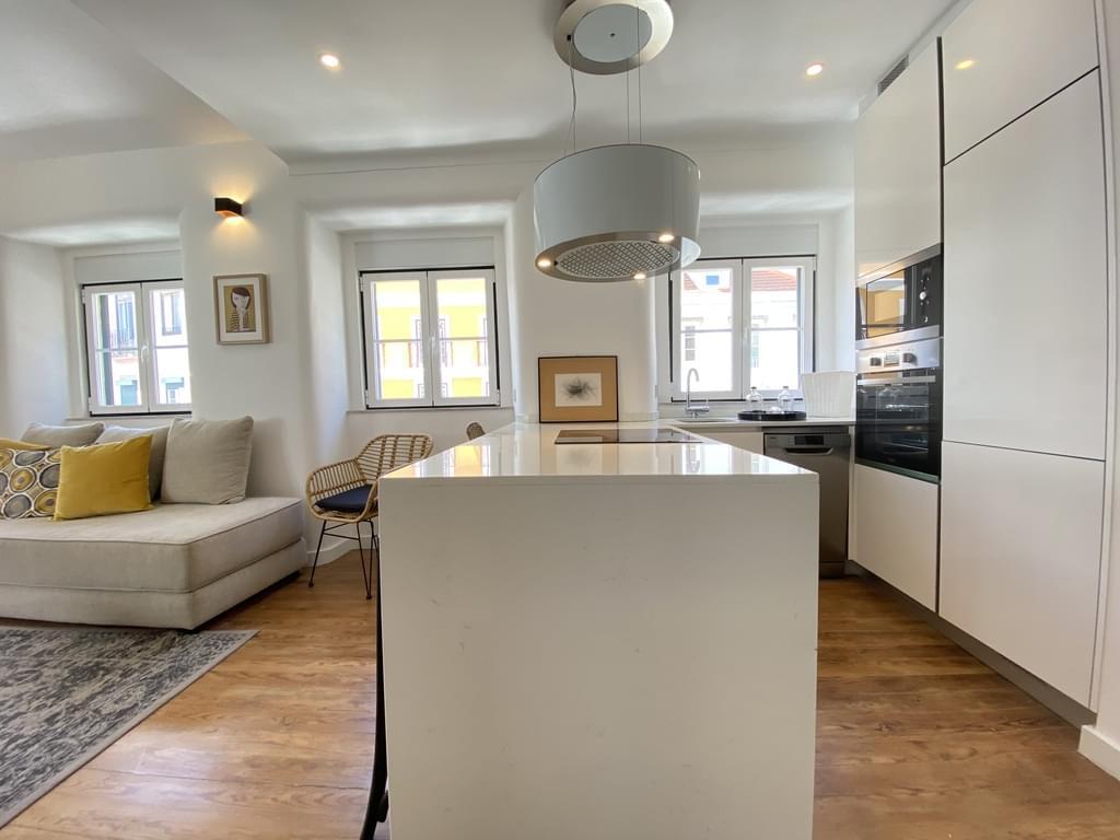 2 Bedroom Apartment with a view, Praça da Alegria, Lisboa 2385923385