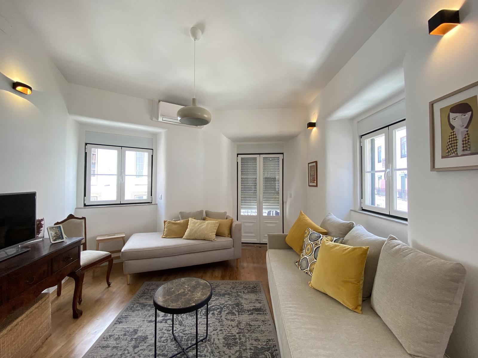 2 Bedroom Apartment with a view, Praça da Alegria, Lisboa - Image 2