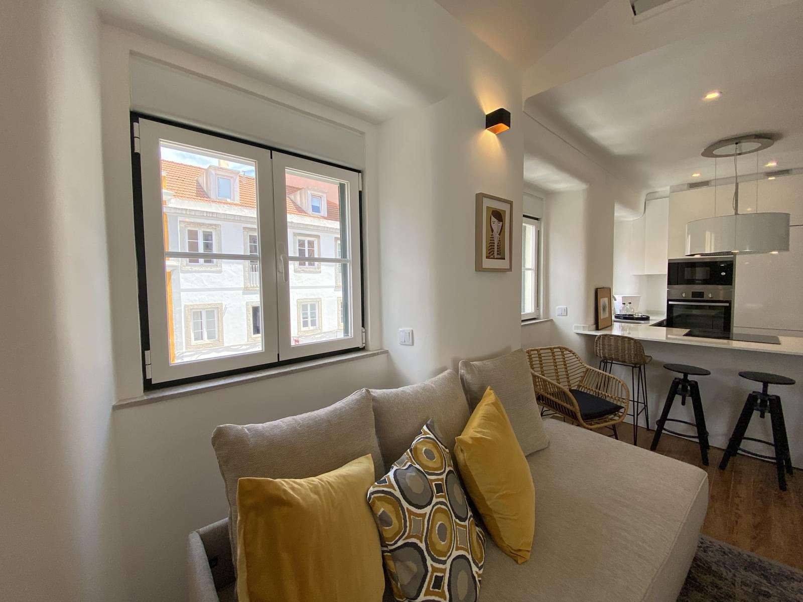 2 Bedroom Apartment with a view, Praça da Alegria, Lisboa - Image 3