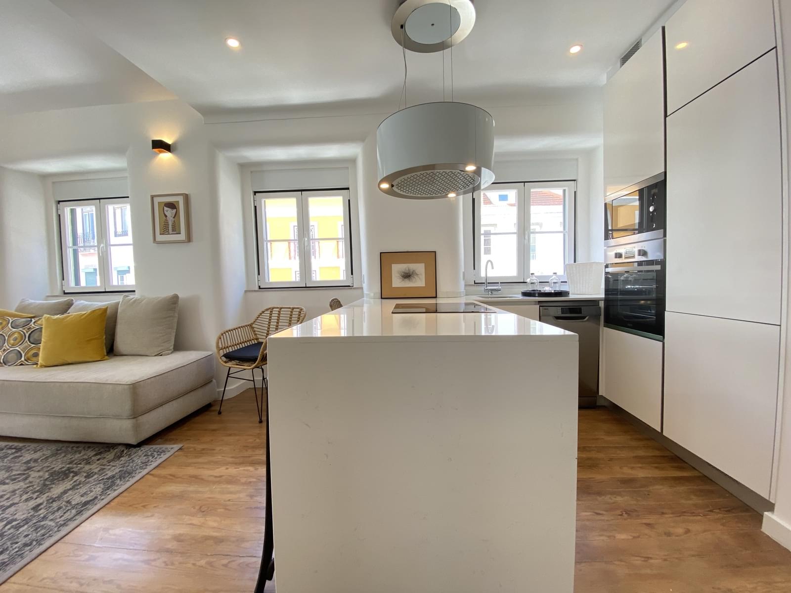 2 Bedroom Apartment with a view, Praça da Alegria, Lisboa - Image 4