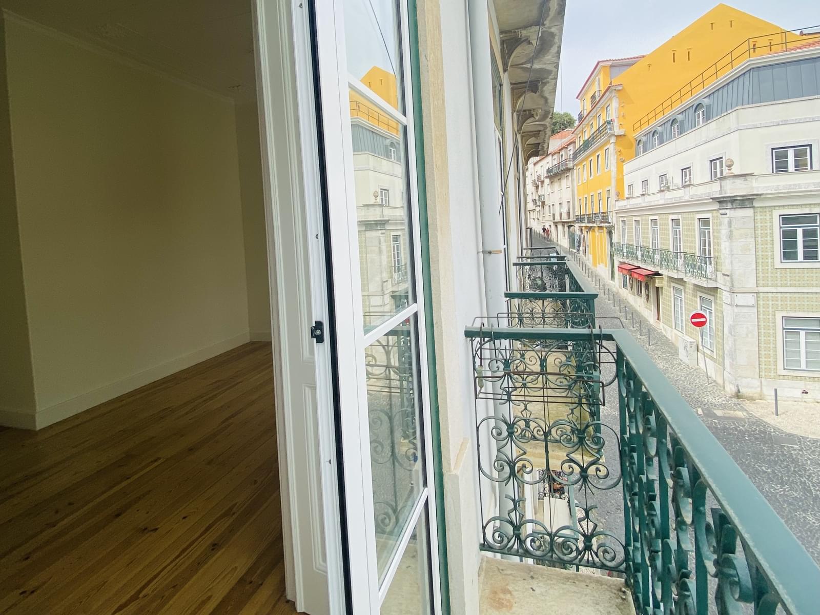 Apartamento T2 com vista, Castelo, Lisboa - Imagem 13