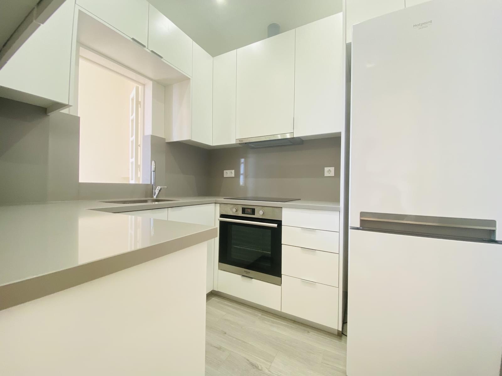 Apartamento T2 com vista, Castelo, Lisboa - Imagem 4