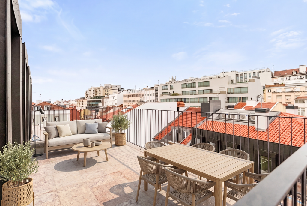 3 Bedroom Duplex in Aura, Santo António, Lisboa