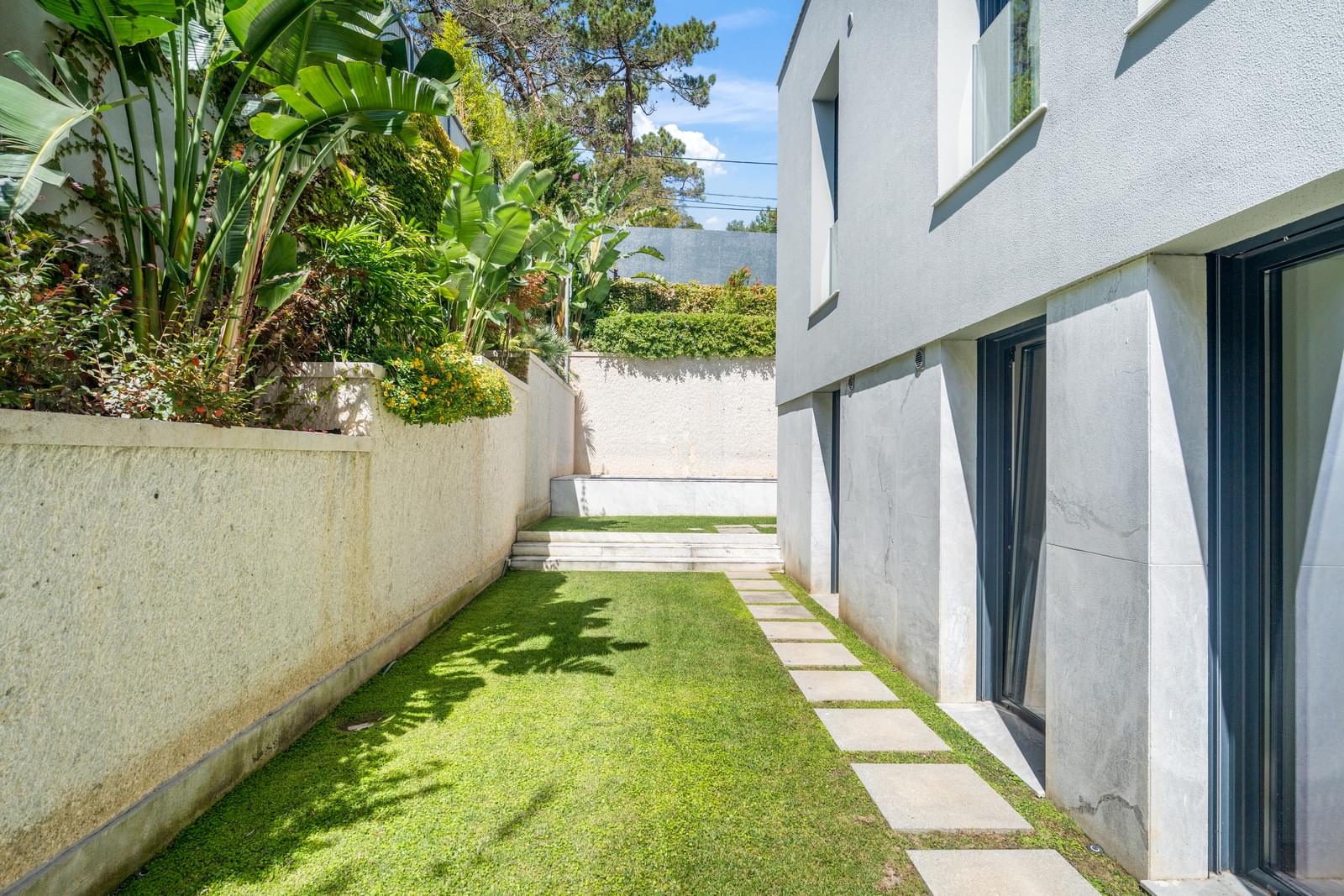 3 Bedroom Apartment/Flat's Image 6