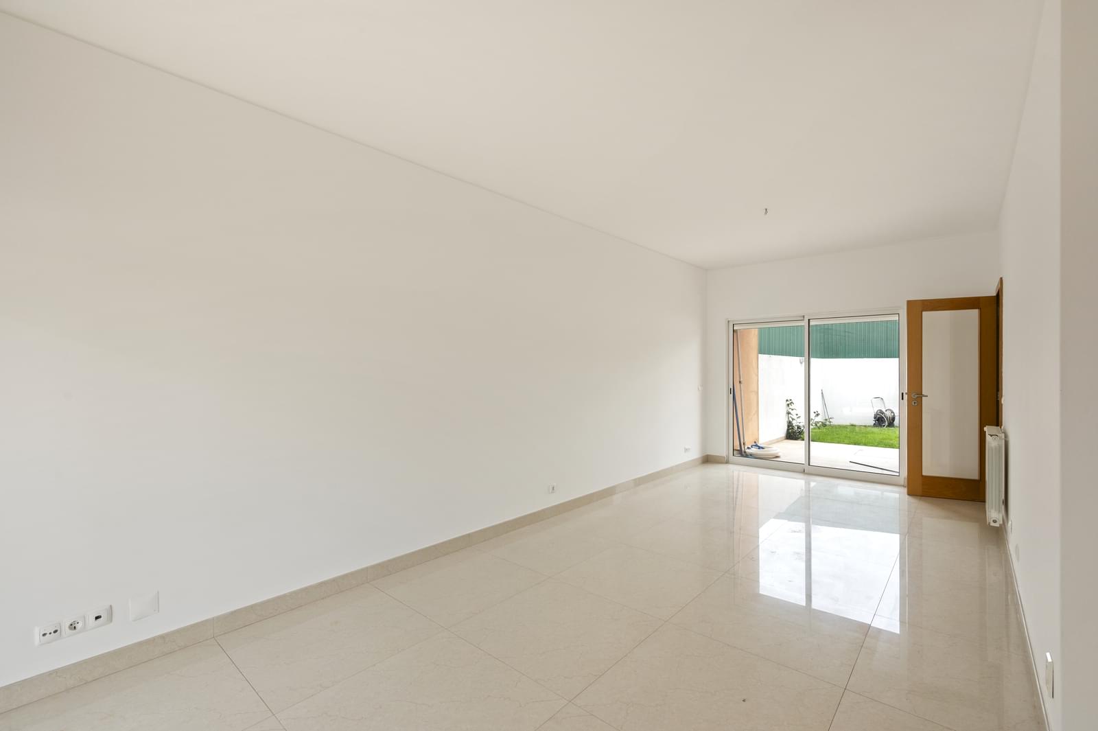 Moradia T3 com piscina, Tires, Cascais - Imagem 4
