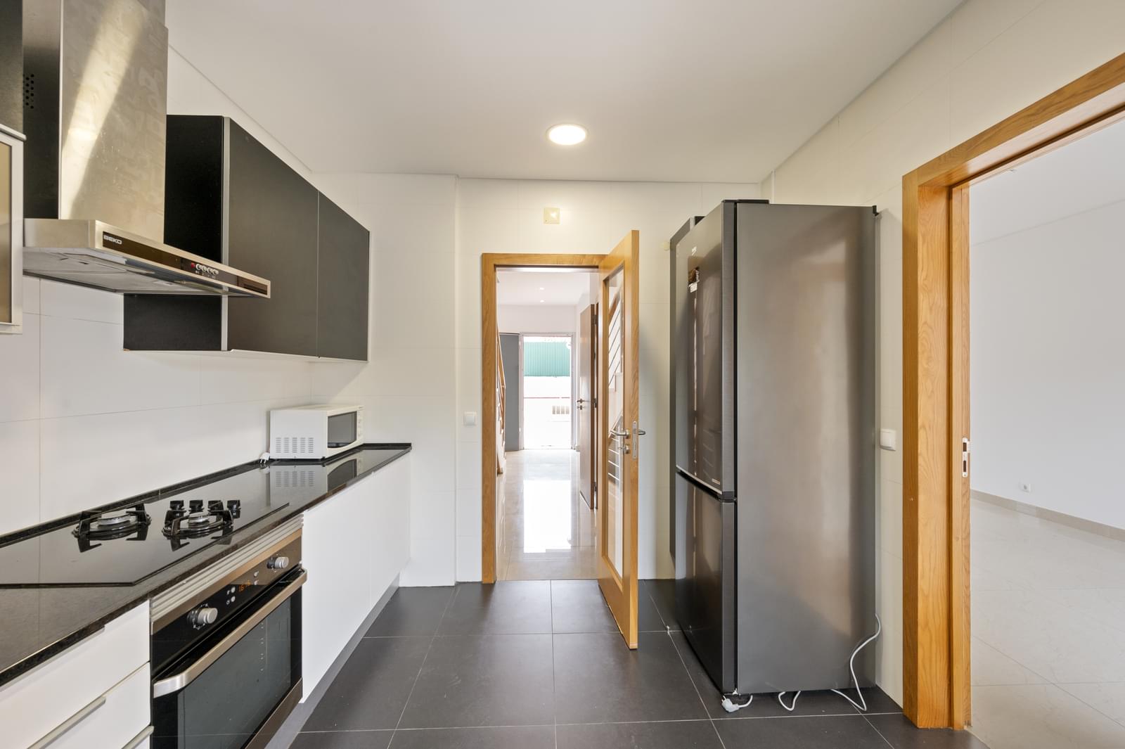 Moradia T3 com piscina, Tires, Cascais - Imagem 10