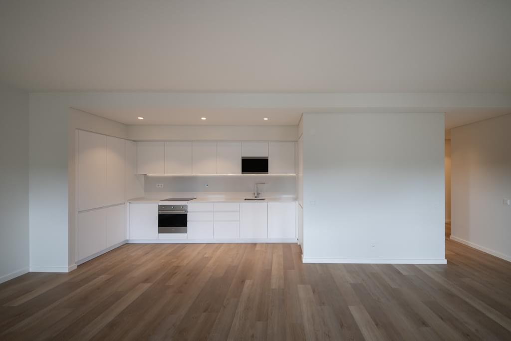 5 Bedroom Apartment in Rio Mirear, Miraflores, Oeiras 1079344948