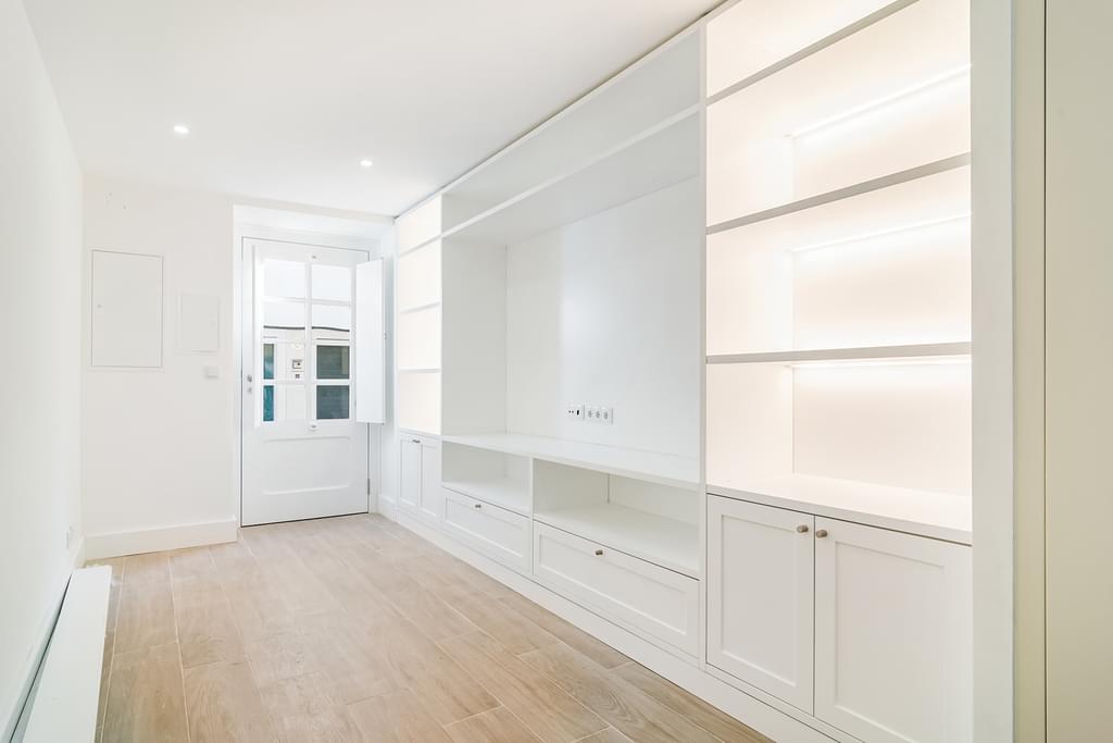 2 Bedroom Apartment renovated, Santos, Lisboa 965571530