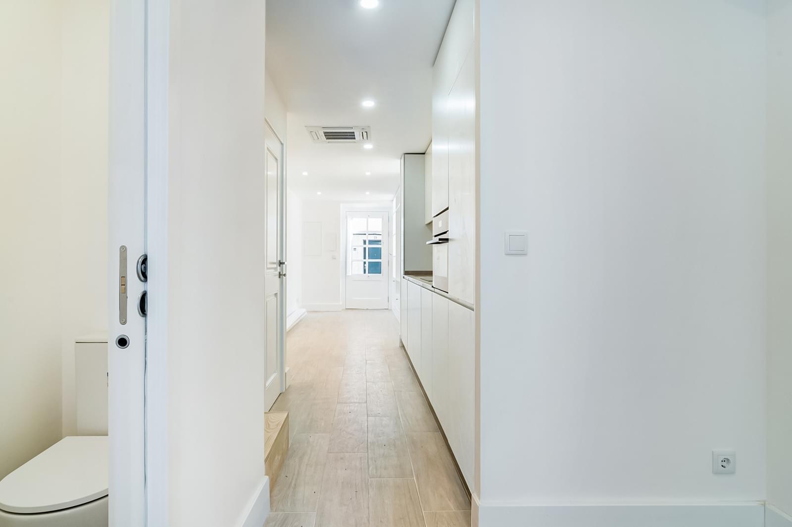 Apartamento T2 remodelado, Santos, Lisboa - Imagem 12