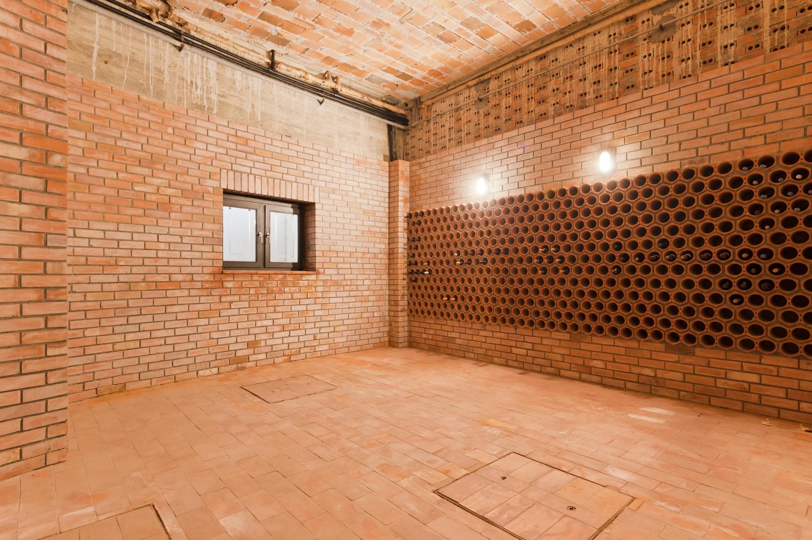 6 Bedroom Villa/Townhouse's Image 15