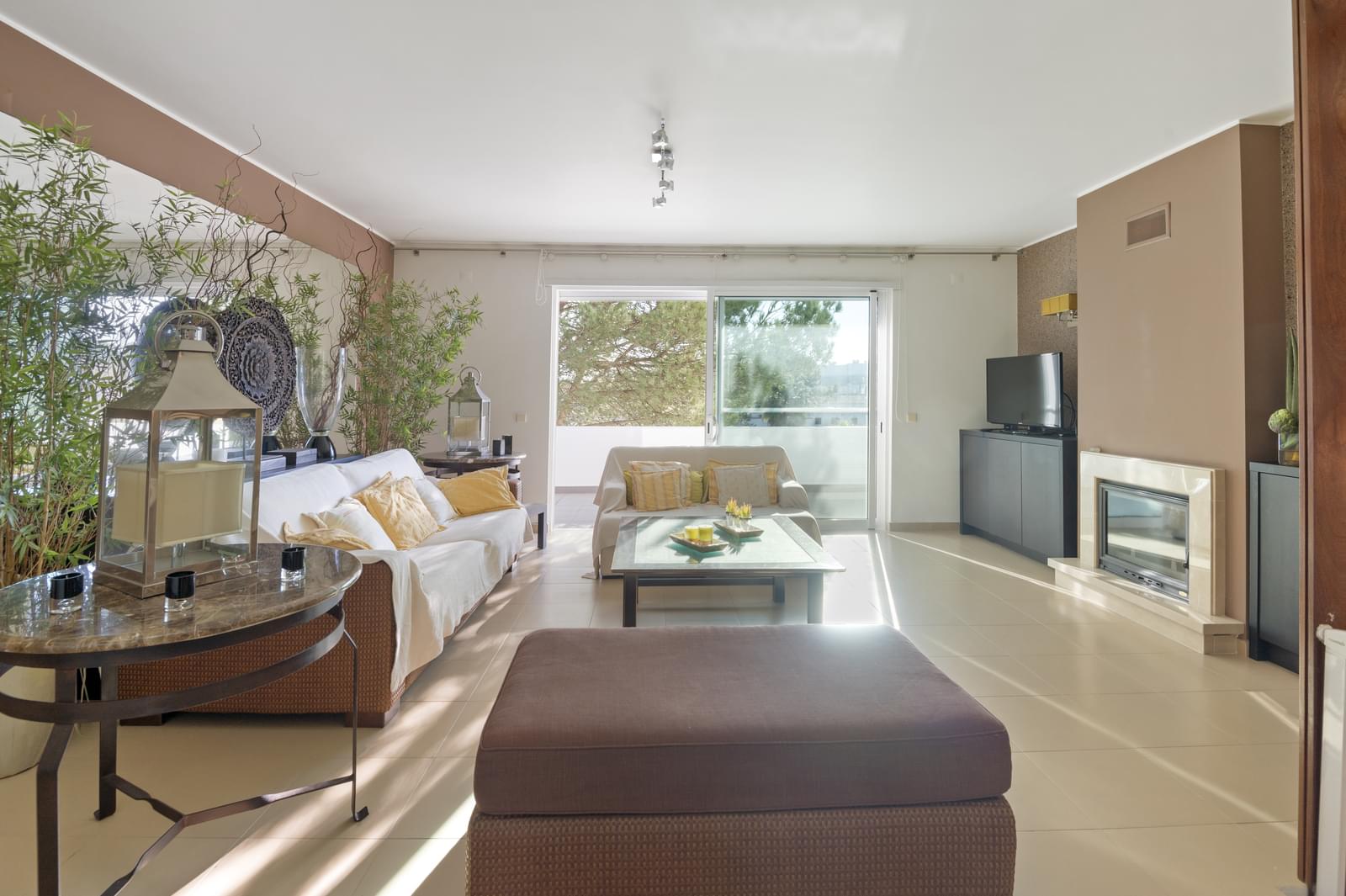 4 Bedroom Villa/Townhouse's Image 3