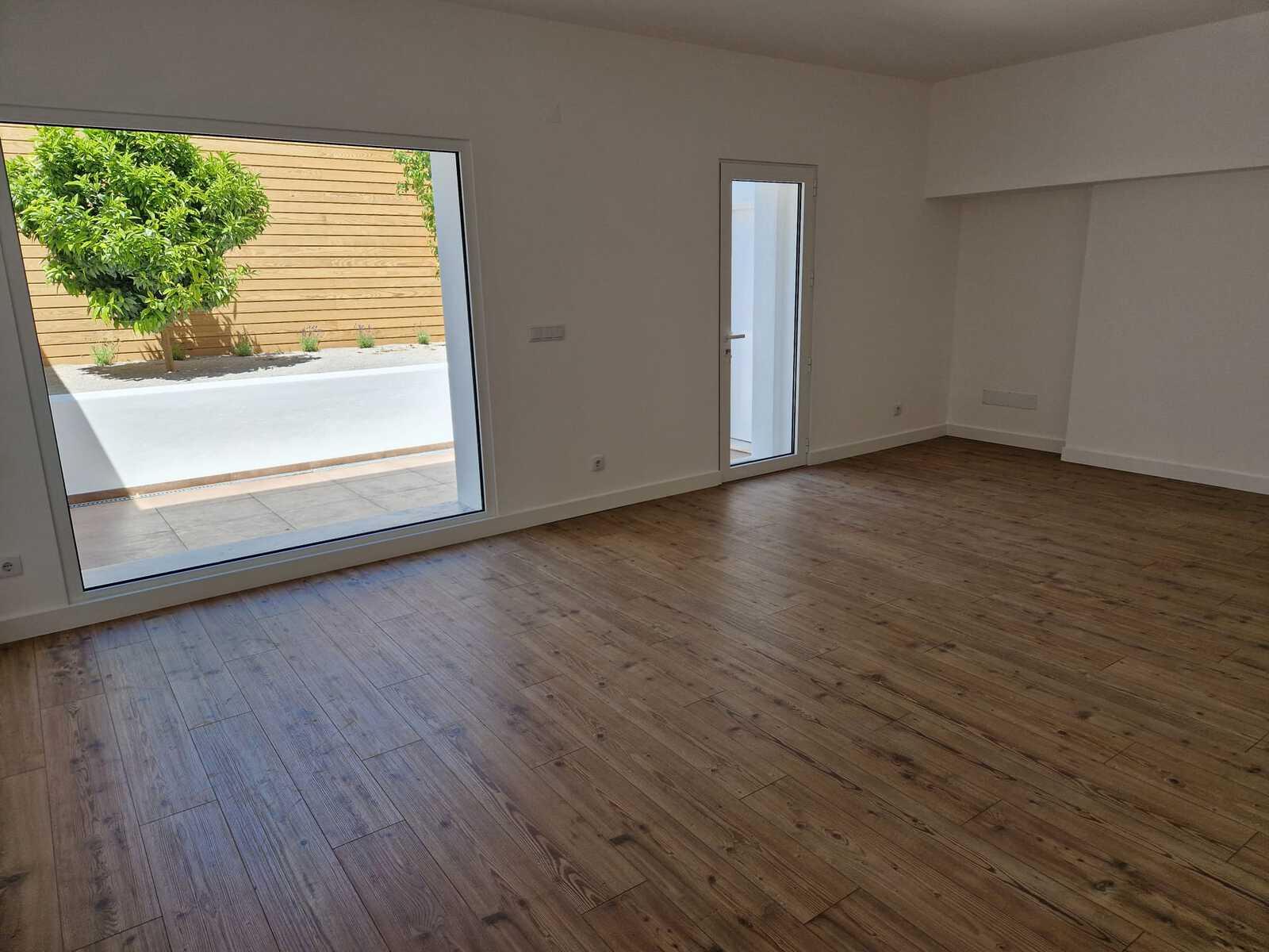 Moradia T3 com jardim, Carcavelos, Cascais - Imagem 1