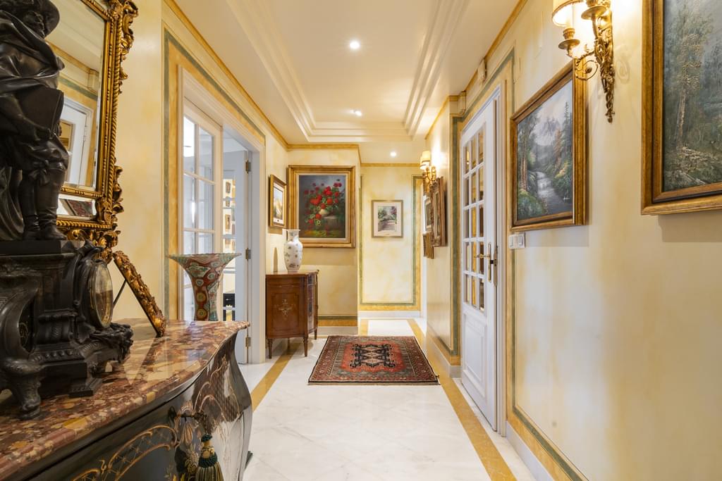 4 Bedroom Apartment with parking, Areeiro, Lisboa 2725668188