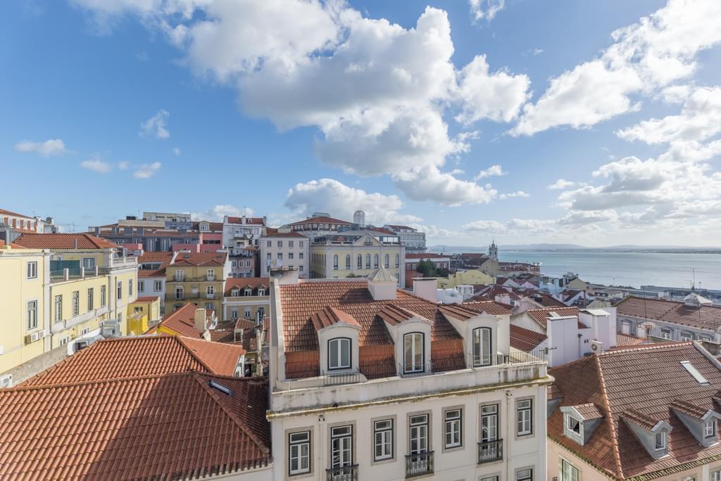 1 Bedroom Apartment renovated, Santa Catarina, Lisboa 2528585553