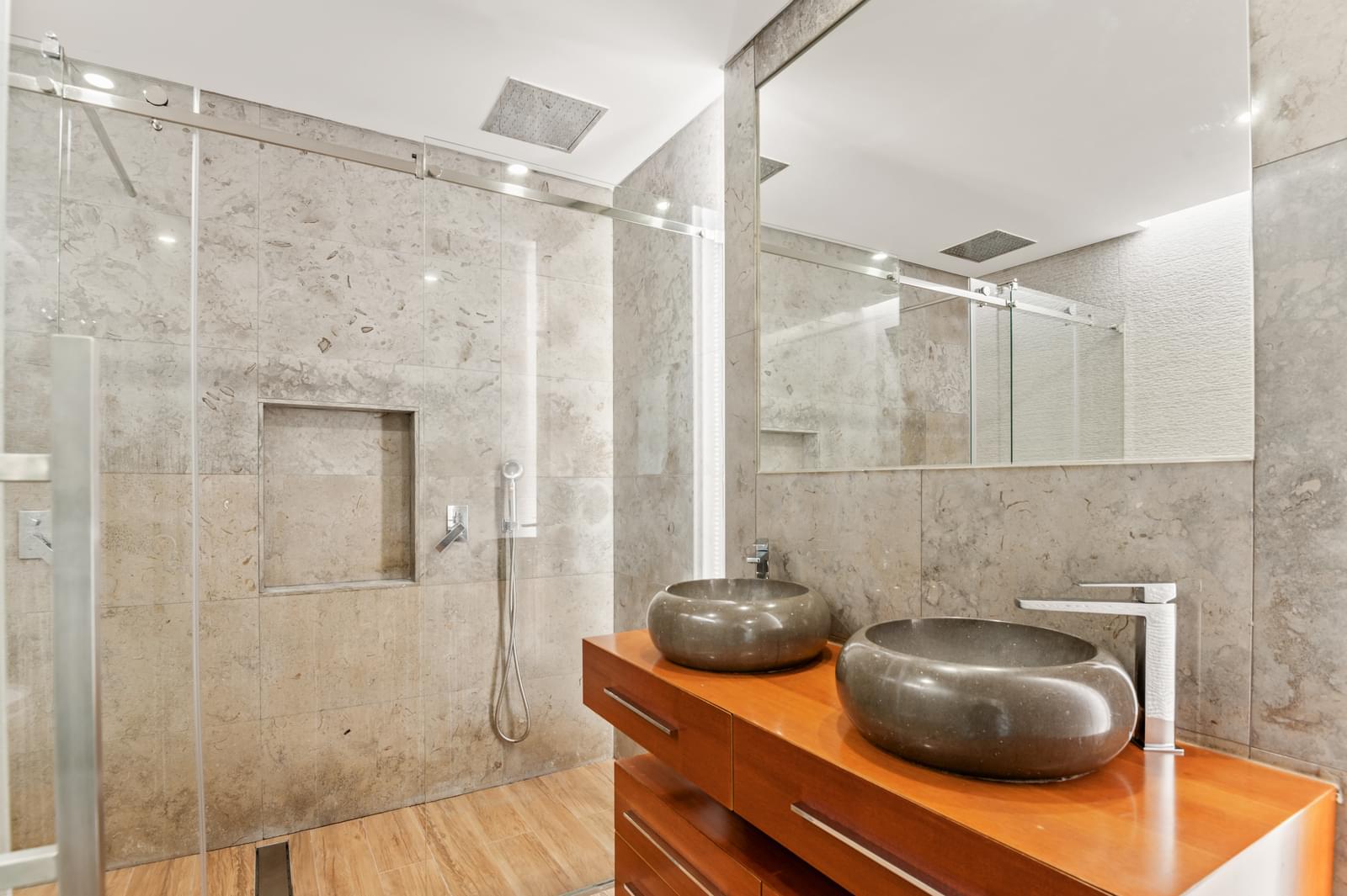 4 Bedroom Apartment/Flat's Image 21