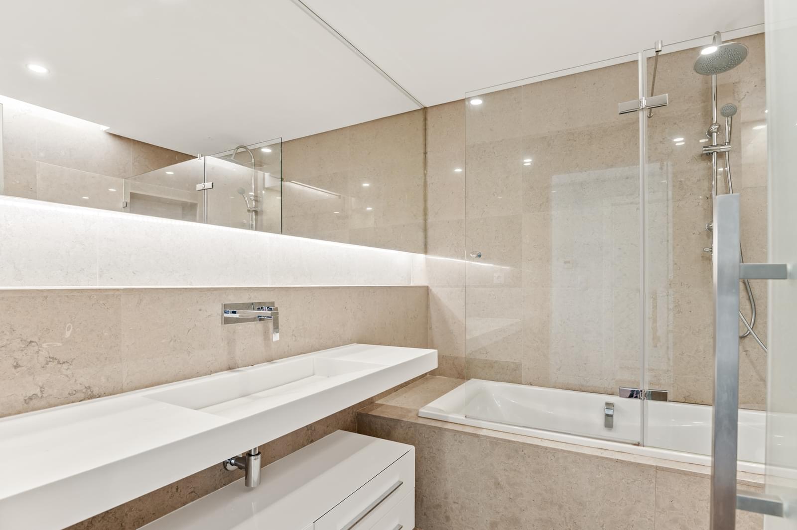 4 Bedroom Apartment/Flat's Image 28