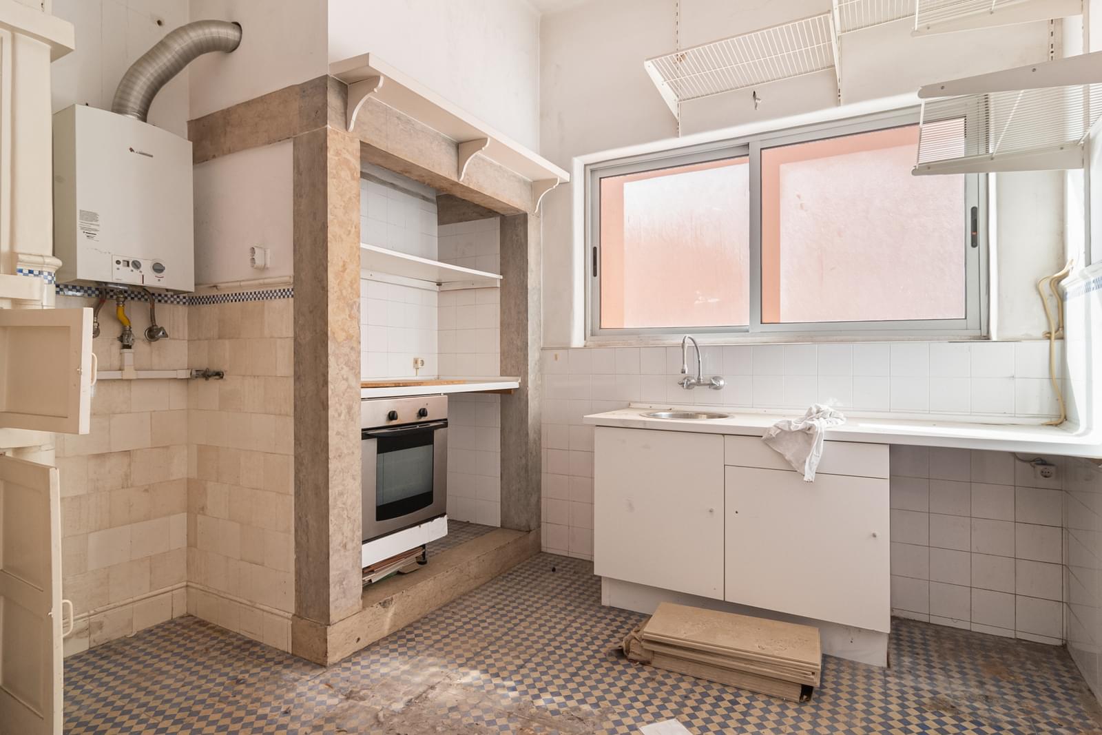 Prédio Habitacional, Santo António, Lisboa - Imagem 15
