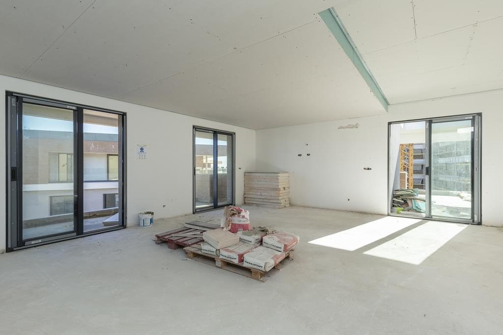 5 Bedroom Apartment with parking, Serra de Carnaxide, Amadora 2364154767