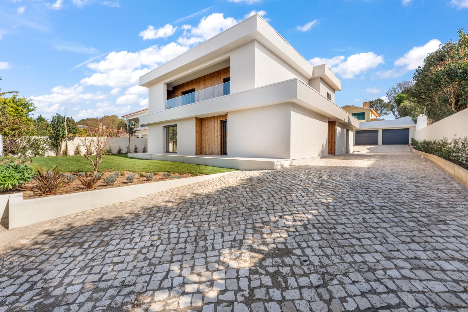 4 Bedroom Villa/Townhouse's Image 6