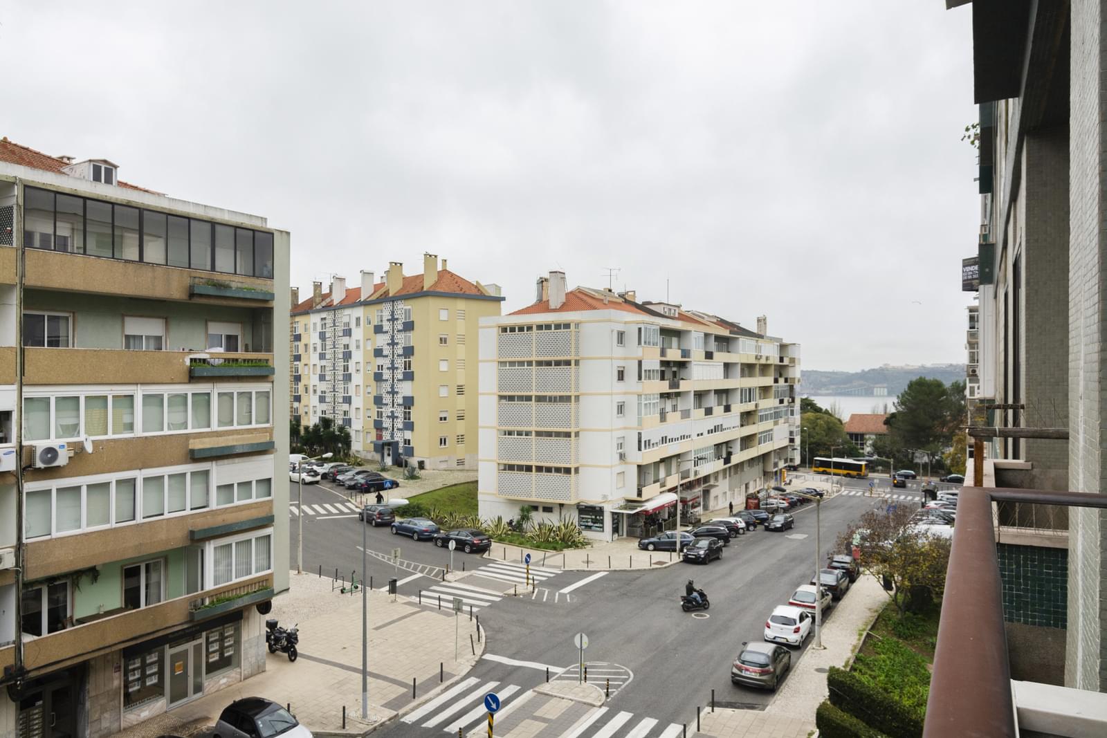 Apartamento T3 com varanda, Restelo, Lisboa - Imagem 20