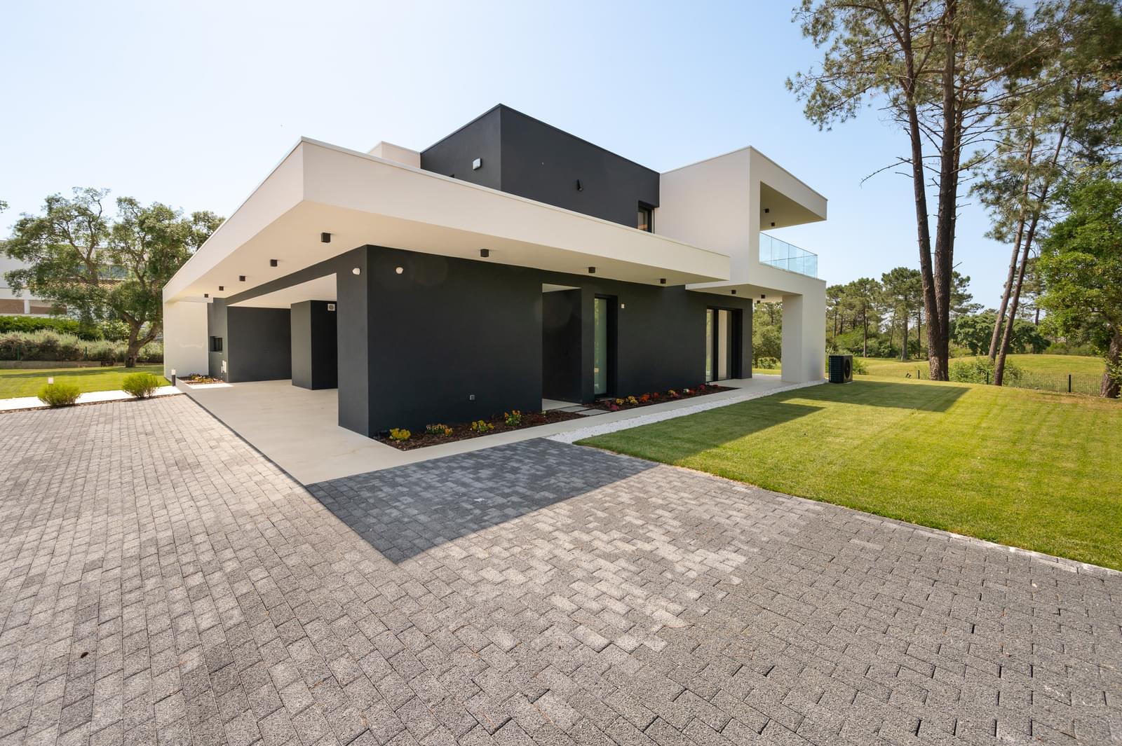 5 Bedroom Villa/Townhouse's Image 25