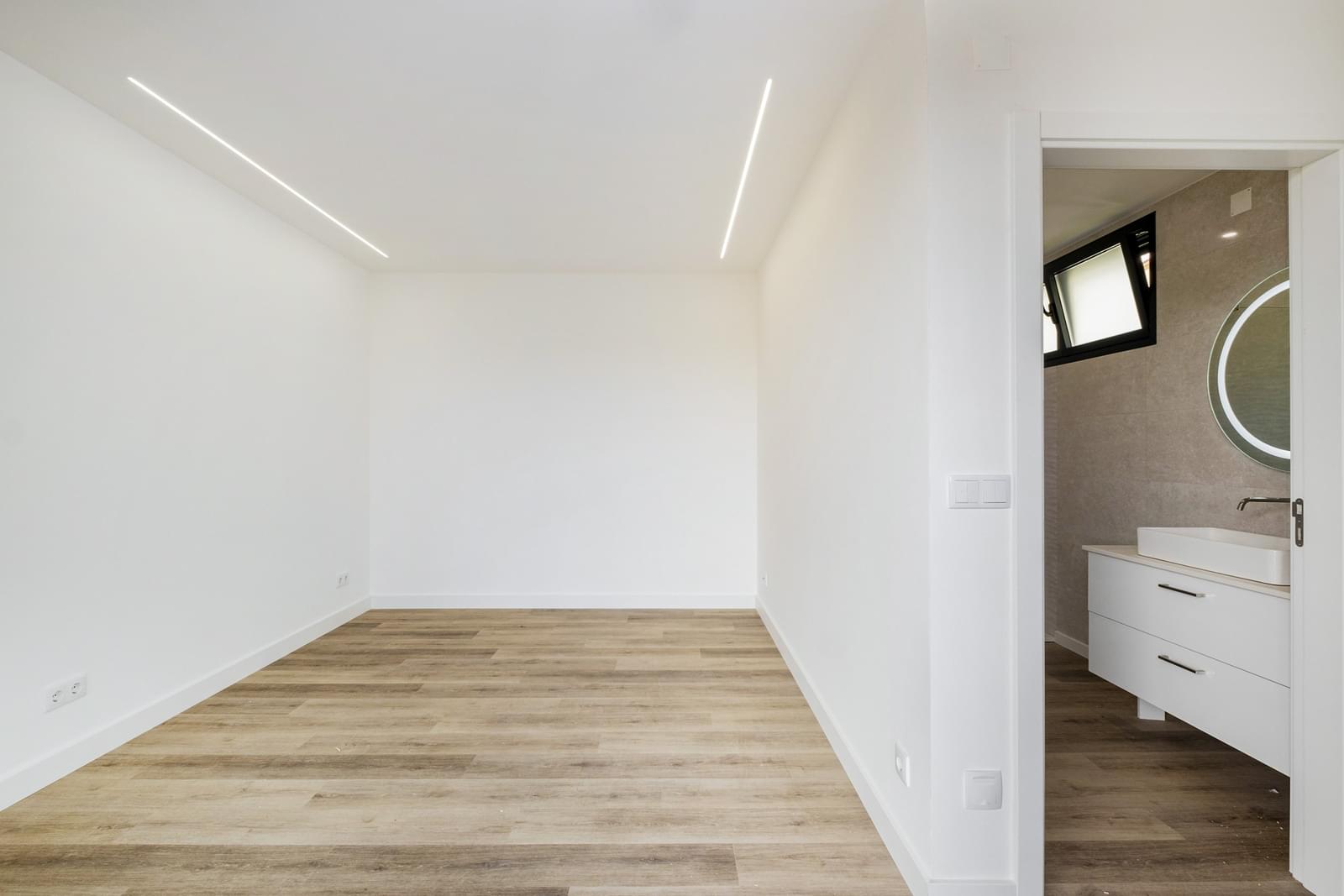 3 Bedroom Villa/Townhouse's Image 12