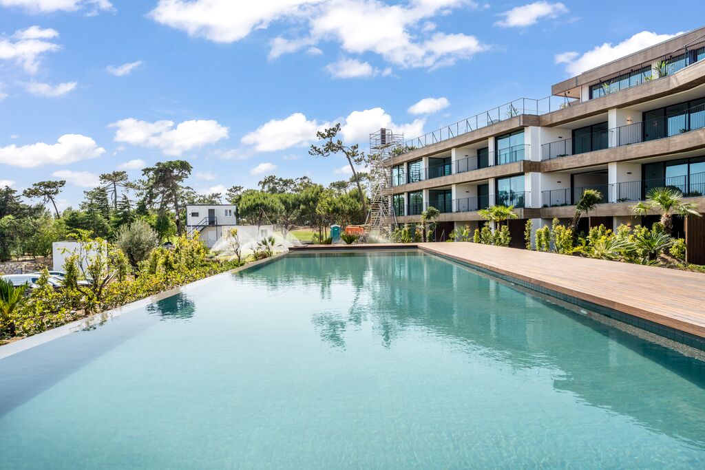 2 Bedroom Apartment in Golf Residences, Estoril, Cascais