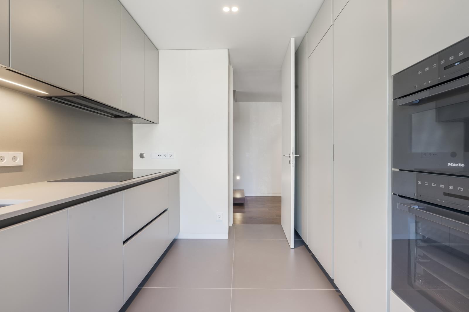 Moradia T3 com piscina, Areia, Cascais - Imagem 11