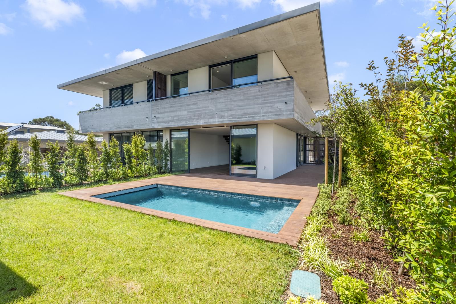 Moradia T3 com piscina, Areia, Cascais - Imagem 1