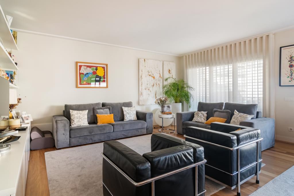 4 Bedroom Apartment with parking, Infante Santo (Prazeres), Lisboa 2983234366