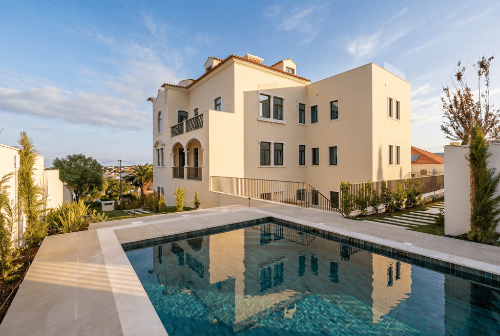 3 Bedroom Apartment in Galardi, Monte Estoril, Cascais 4273817857