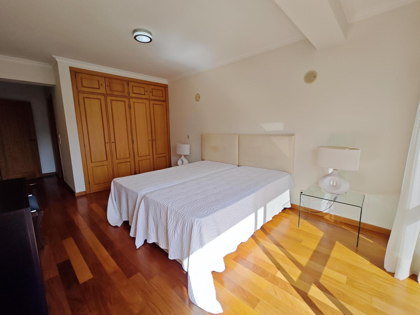 Apartamento T2 com jardim, Cascais - Imagem 23