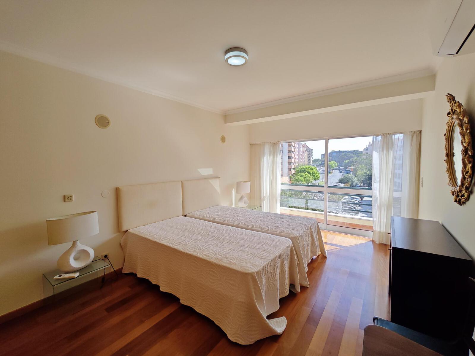 Apartamento T2 com jardim, Cascais - Imagem 24