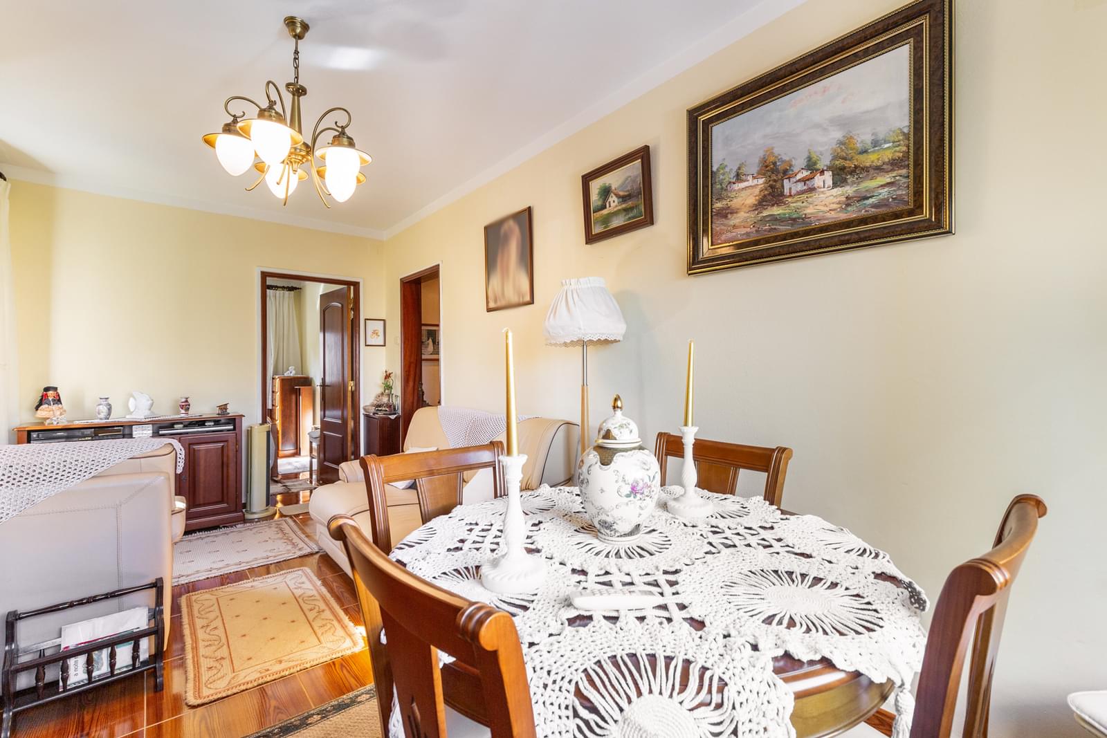 Apartamento T2 com vista, Encarnação, Lisboa - Imagem 2