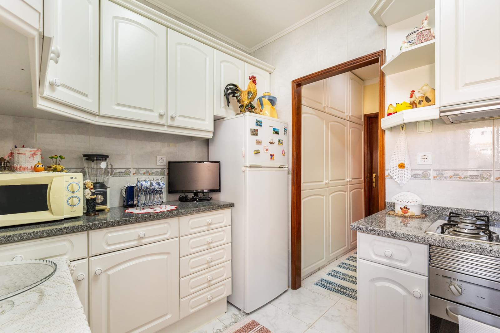 Apartamento T2 com vista, Encarnação, Lisboa - Imagem 12
