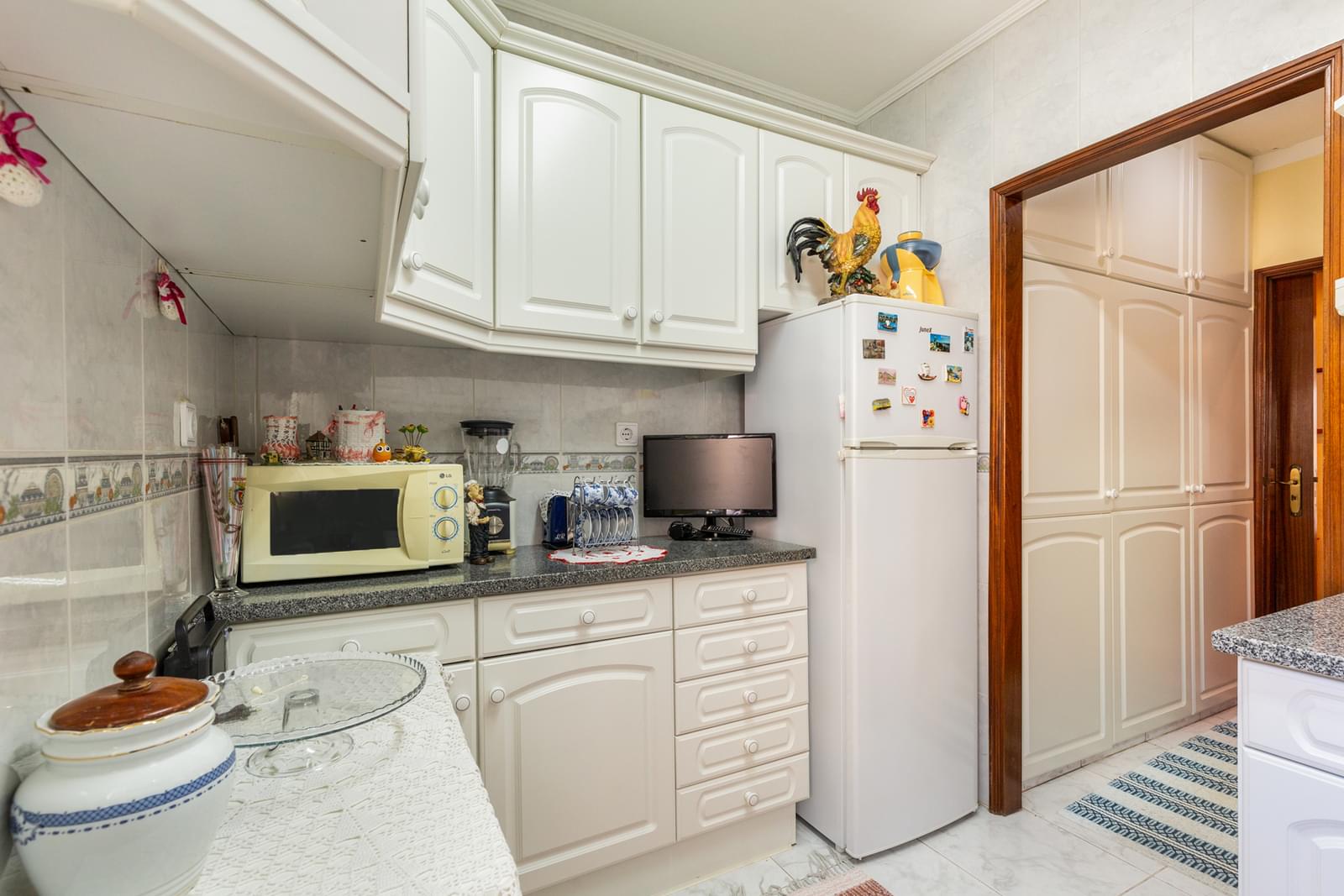 Apartamento T2 com vista, Encarnação, Lisboa - Imagem 13