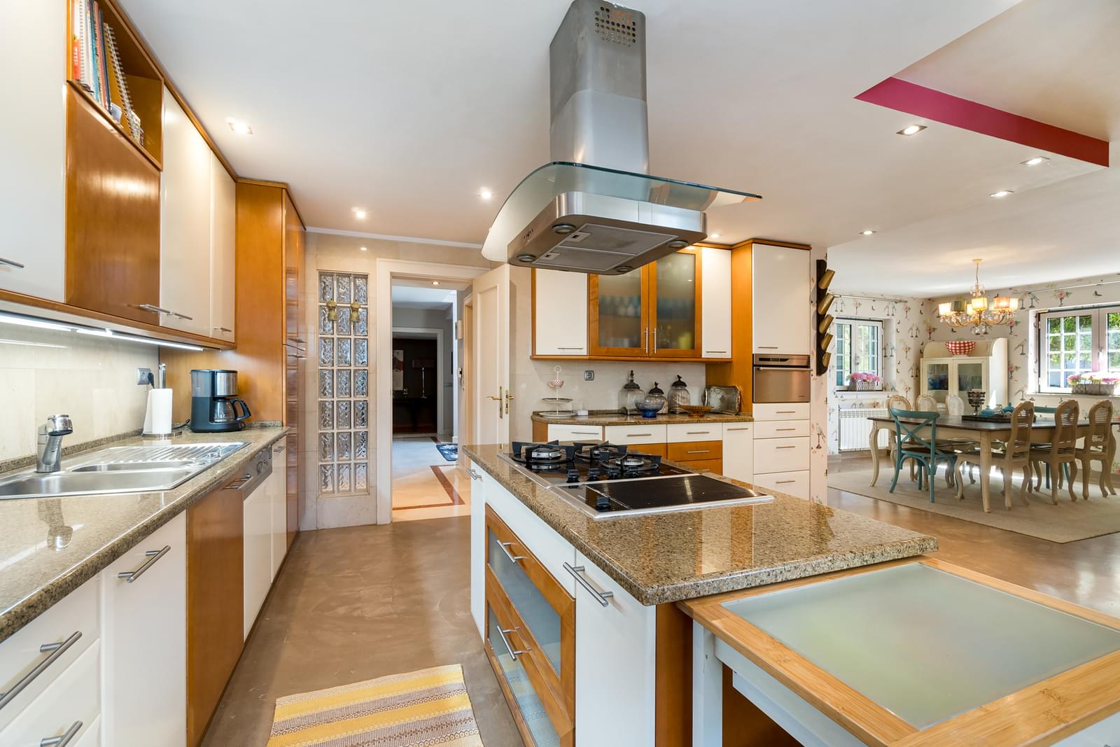 5 Bedroom Villa/Townhouse's Image 23