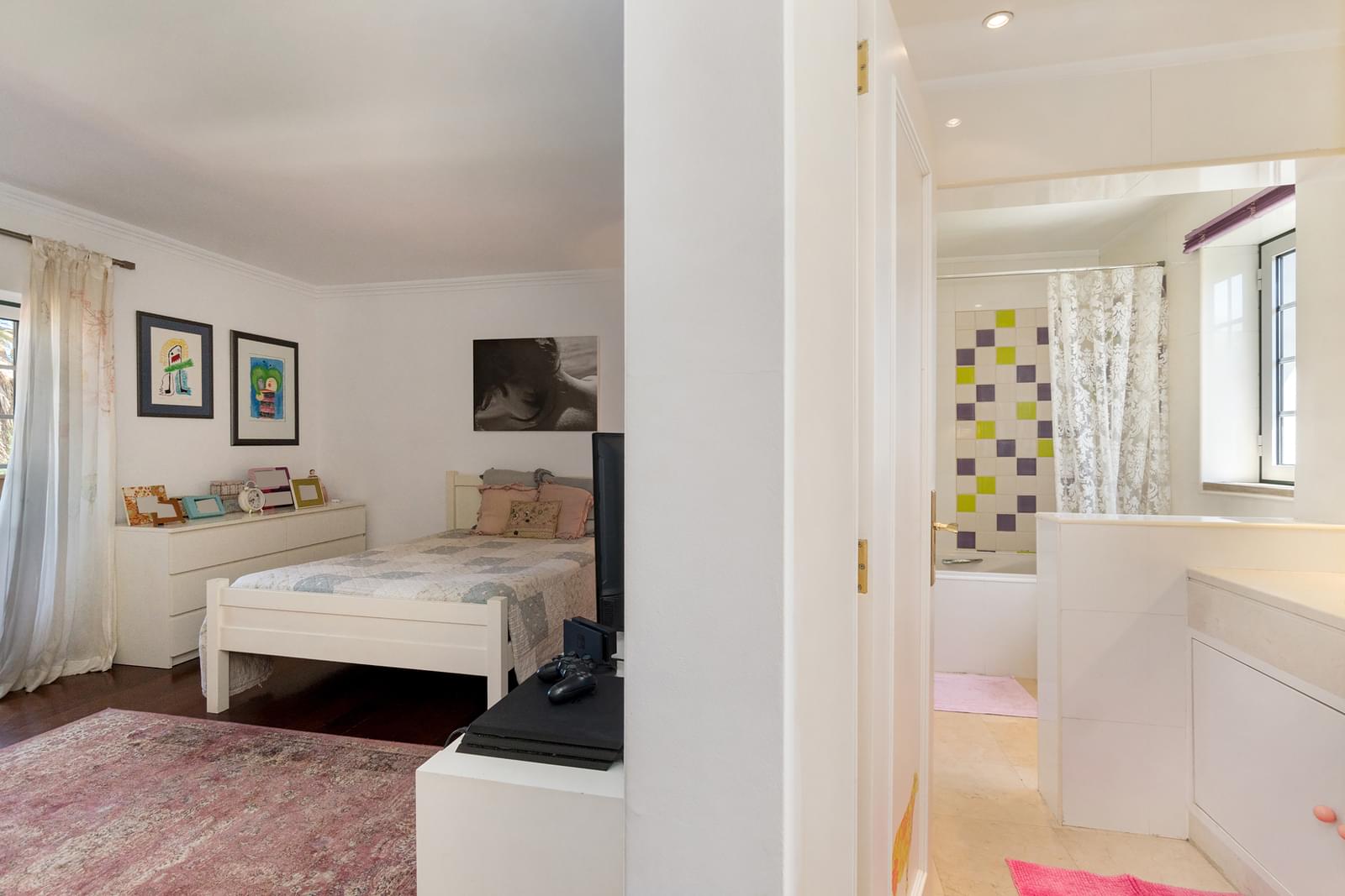 5 Bedroom Villa/Townhouse's Image 36