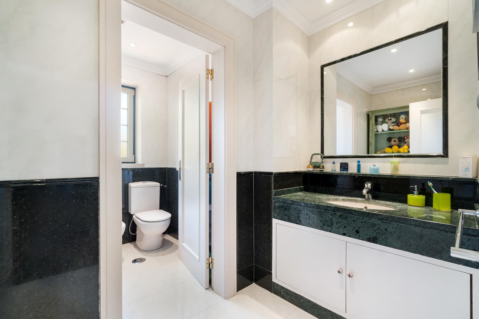 5 Bedroom Villa/Townhouse's Image 40