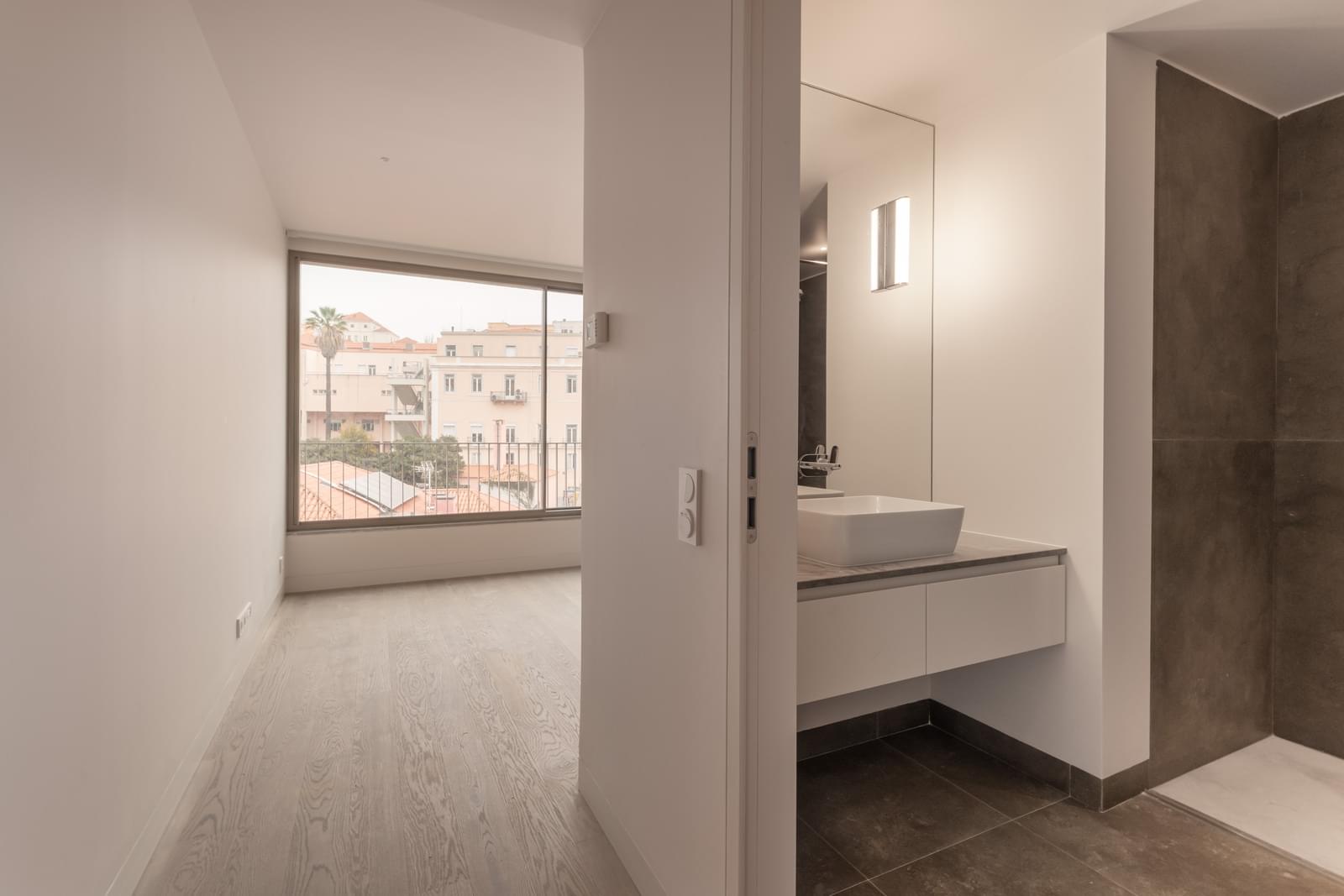 2 Bedroom Apartment/Flat's Image 10