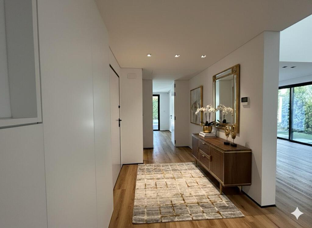 4 Bedroom Detached house with swimming pool, São João do Estoril, Cascais 2381471403