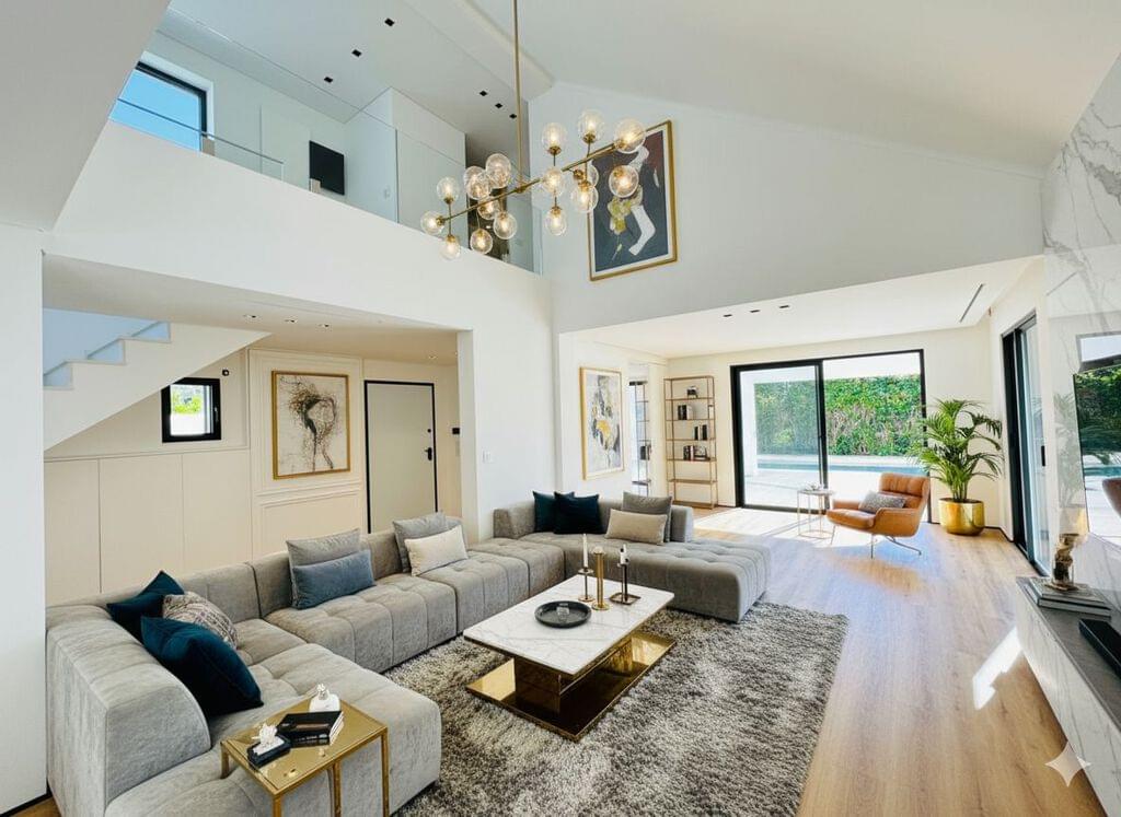 4 Bedroom Detached house with swimming pool, São João do Estoril, Cascais 2381471403