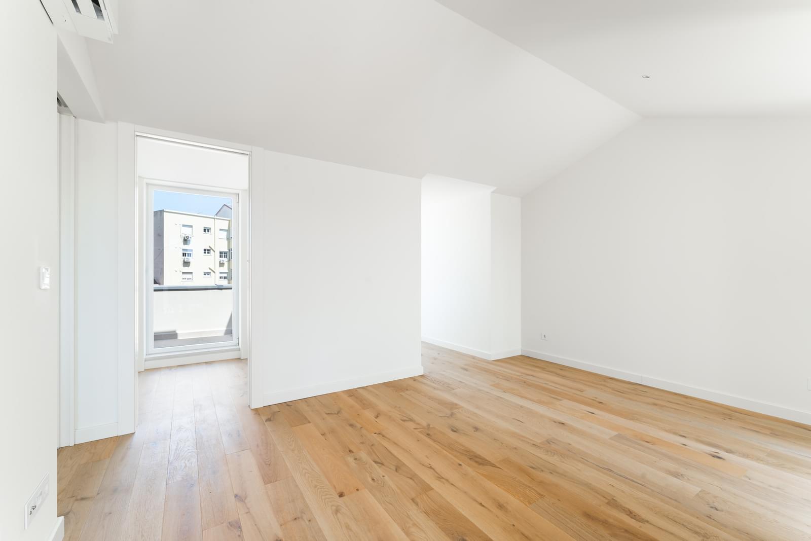 2 Bedroom Apartment/Flat's Image 11