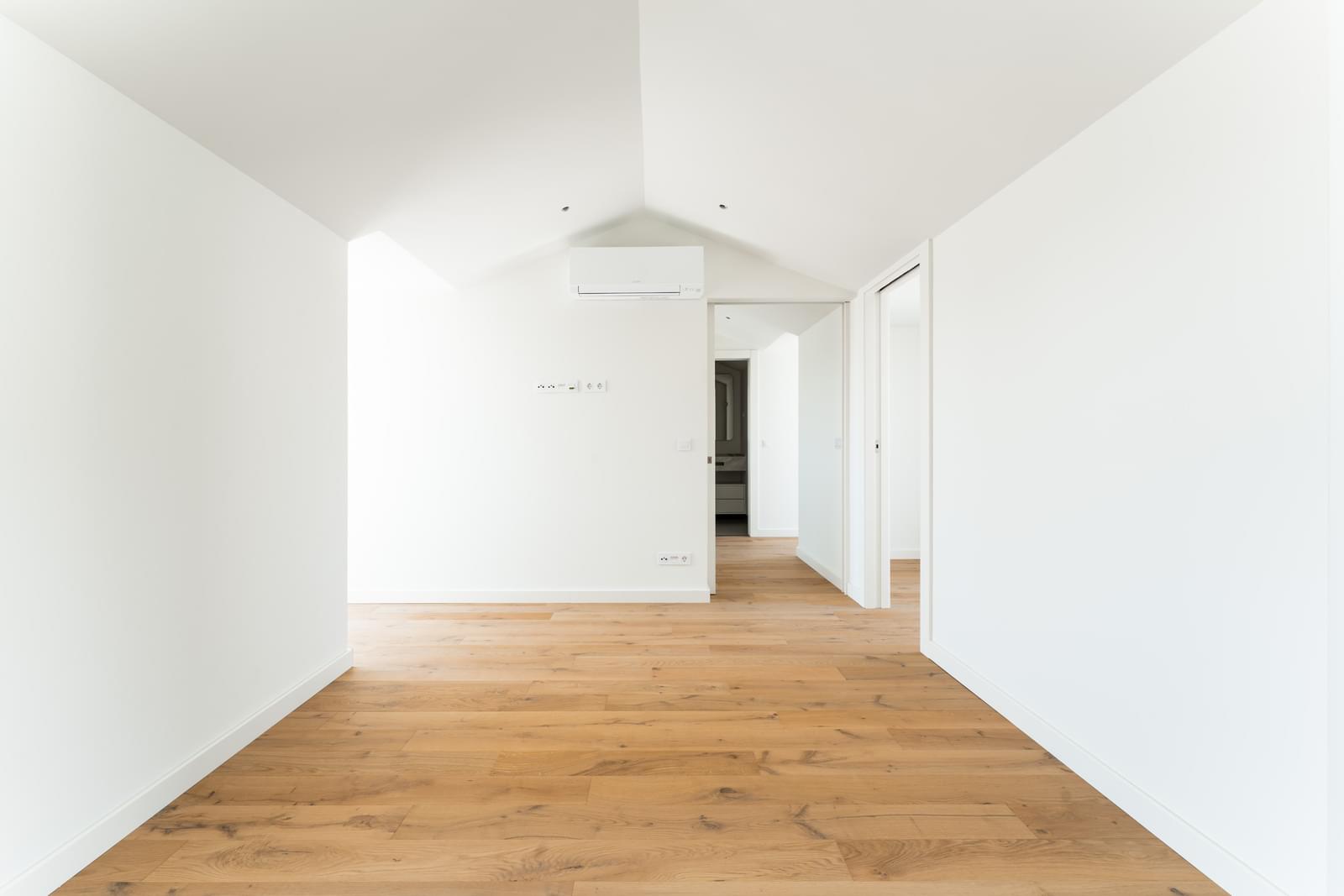 2 Bedroom Apartment/Flat's Image 12