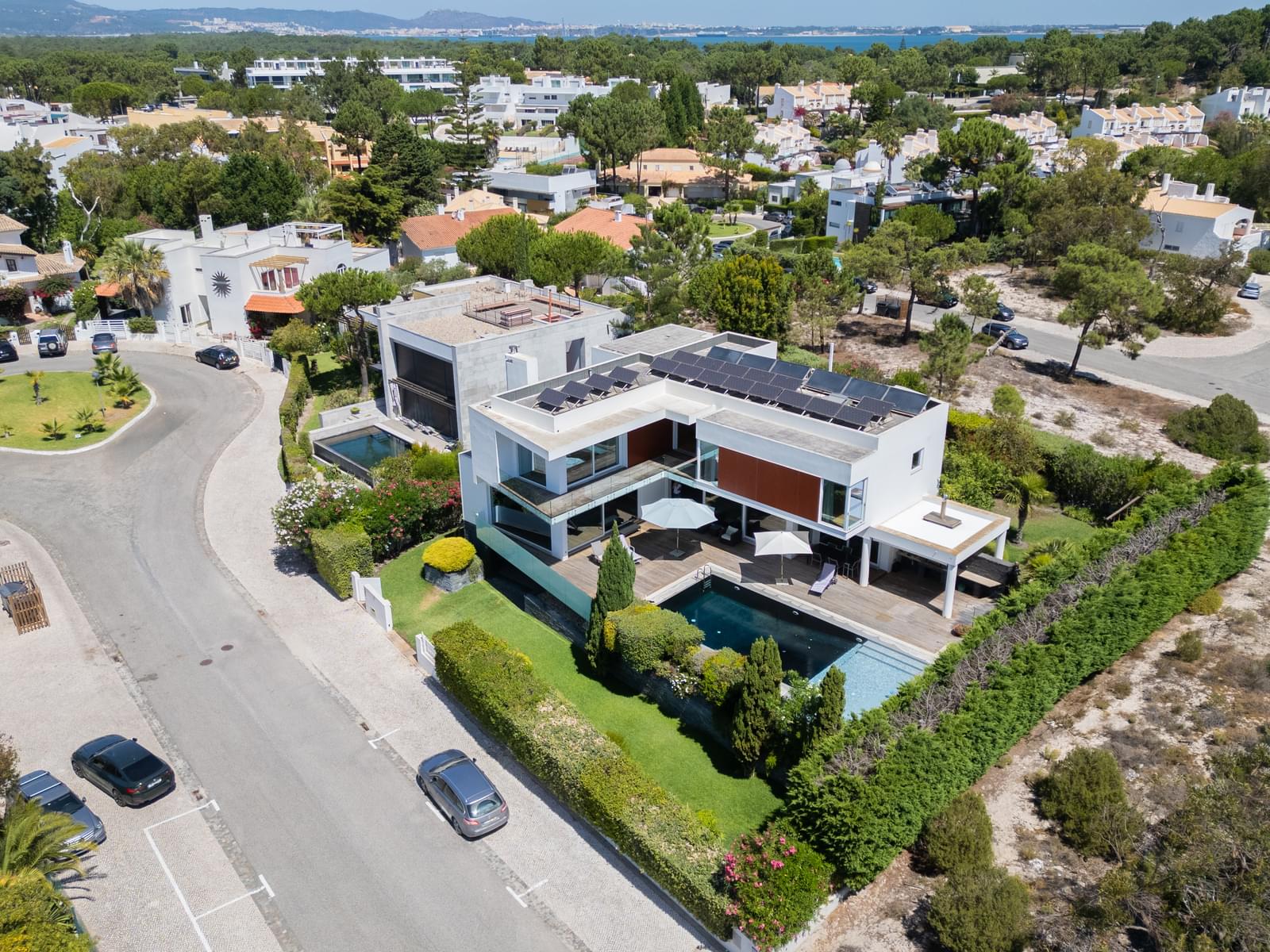 4 Bedroom Villa/Townhouse's Image 38