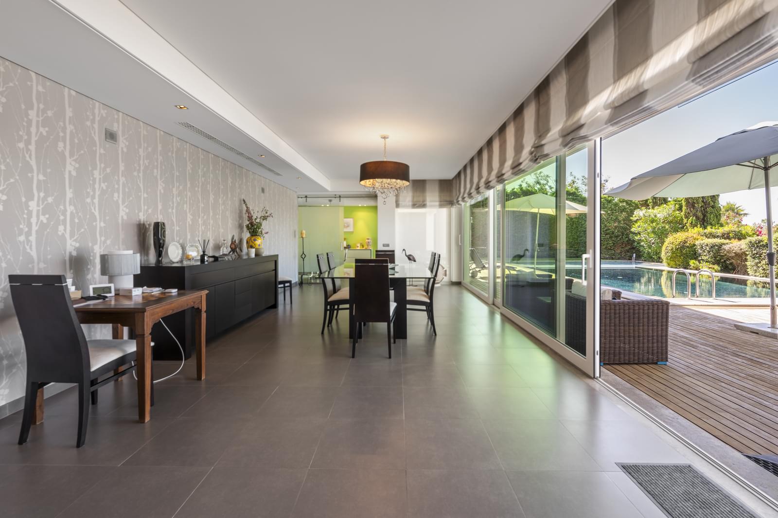 4 Bedroom Villa/Townhouse's Image 4
