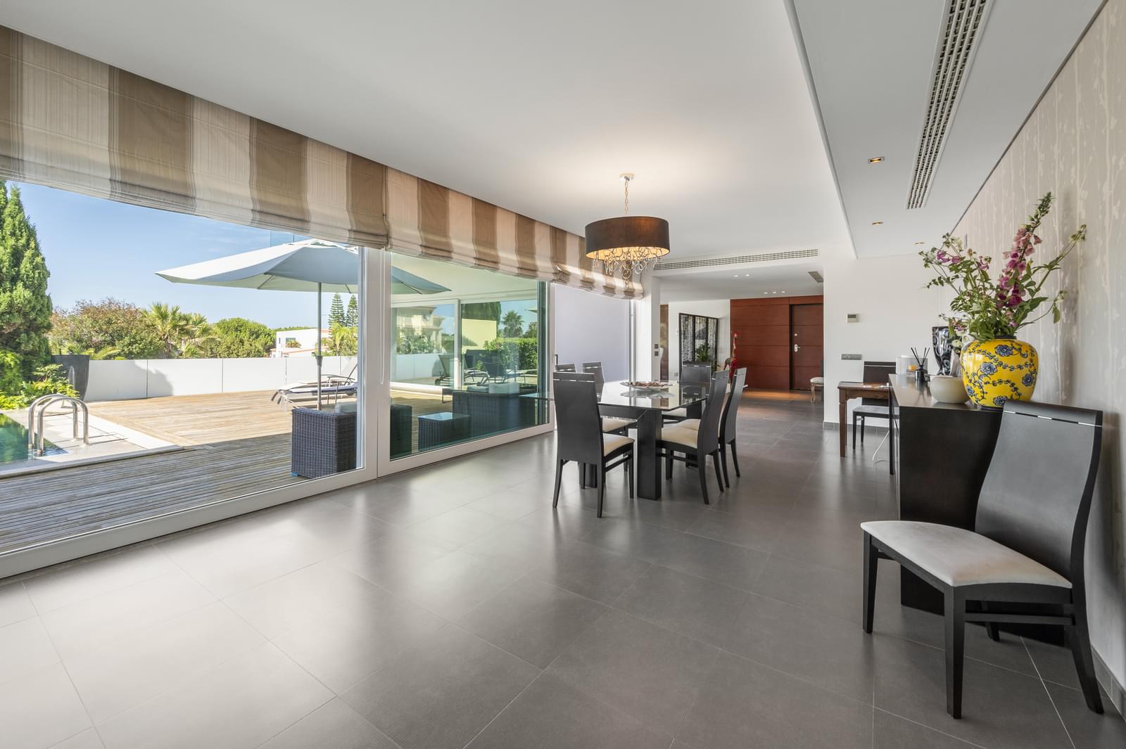 4 Bedroom Villa/Townhouse's Image 5