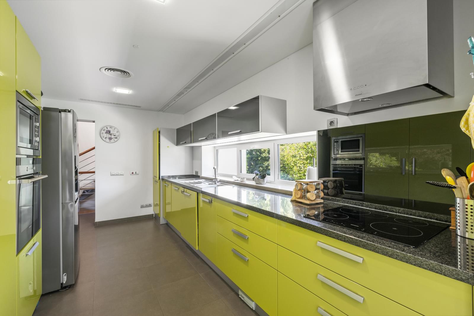 4 Bedroom Villa/Townhouse's Image 8