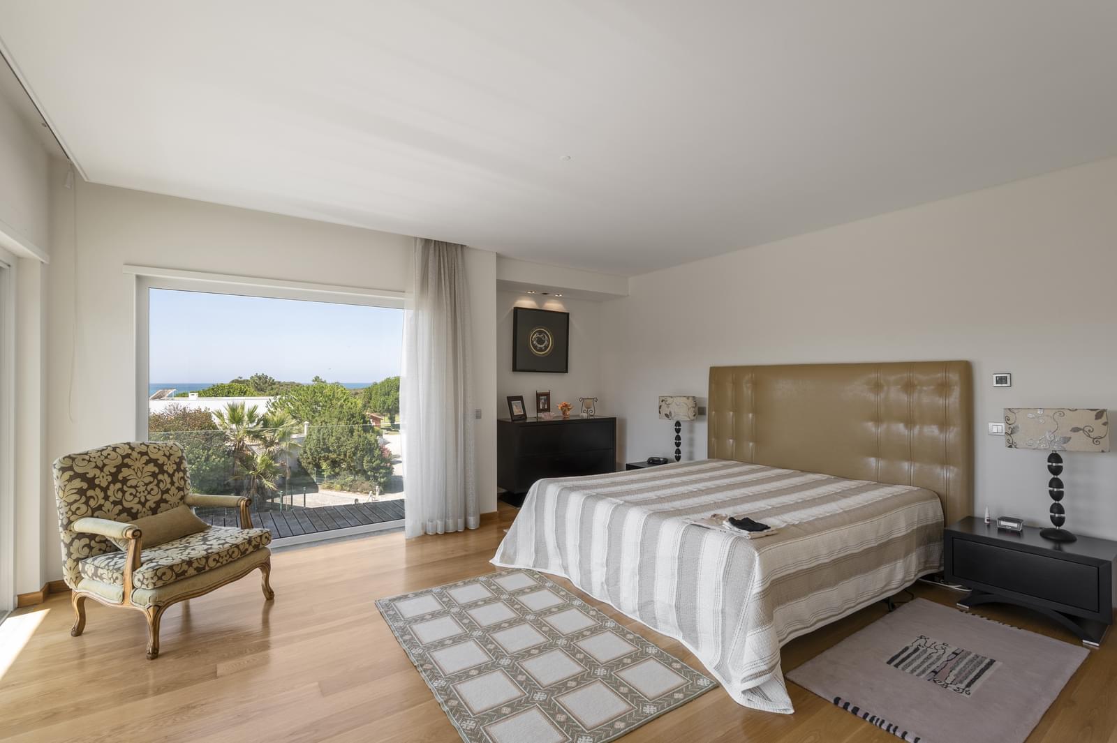 4 Bedroom Villa/Townhouse's Image 14
