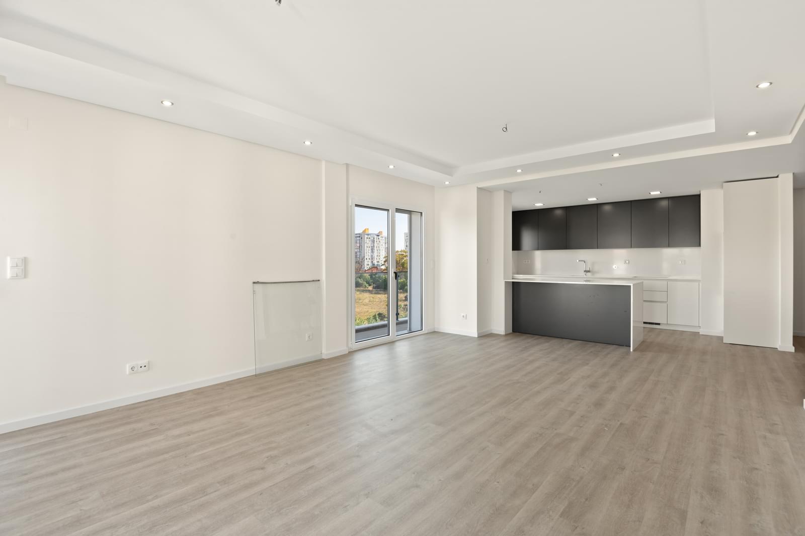 Apartamento T2 com estacionamento, Parede, Cascais - Imagem 2